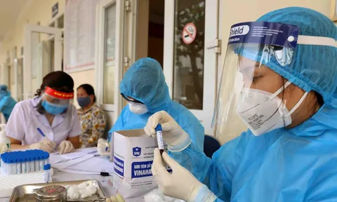 Việt Nam có thêm 4 ca mắc Covid-19 mới và 12 bệnh nhân được công bố khỏi bệnh.